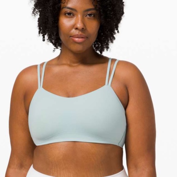 Lululemon like a cloud bra (SIZE 4?) - Picture 3 of 3